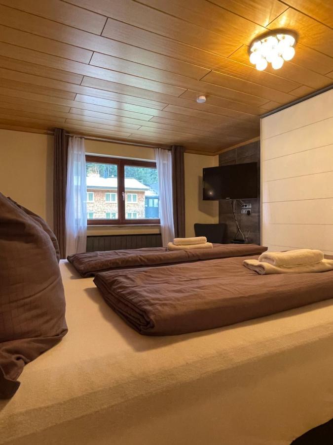 ホテル Haus St. Martin クレスターレ・アム・アールベルク エクステリア 写真