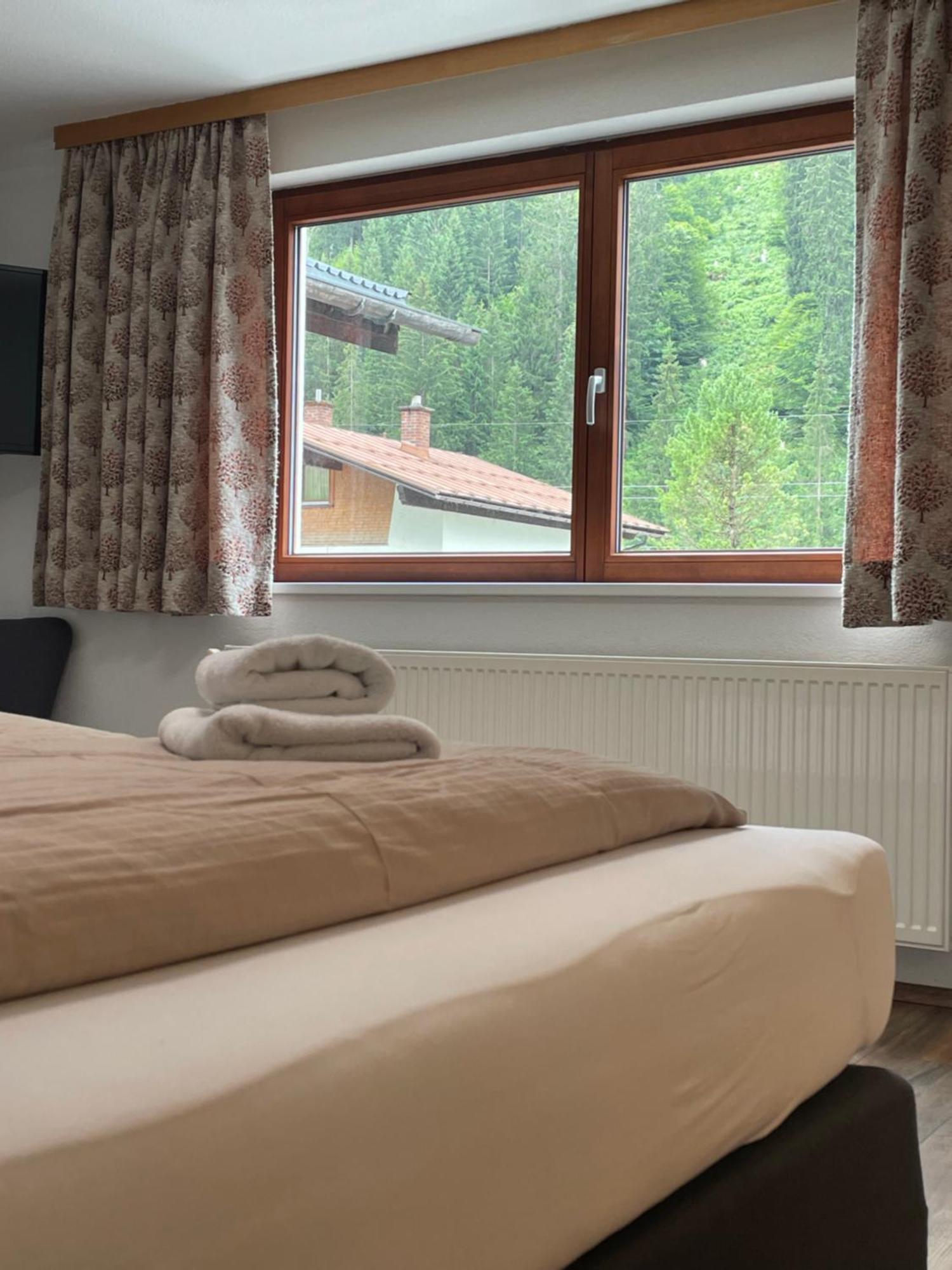 ホテル Haus St. Martin クレスターレ・アム・アールベルク エクステリア 写真